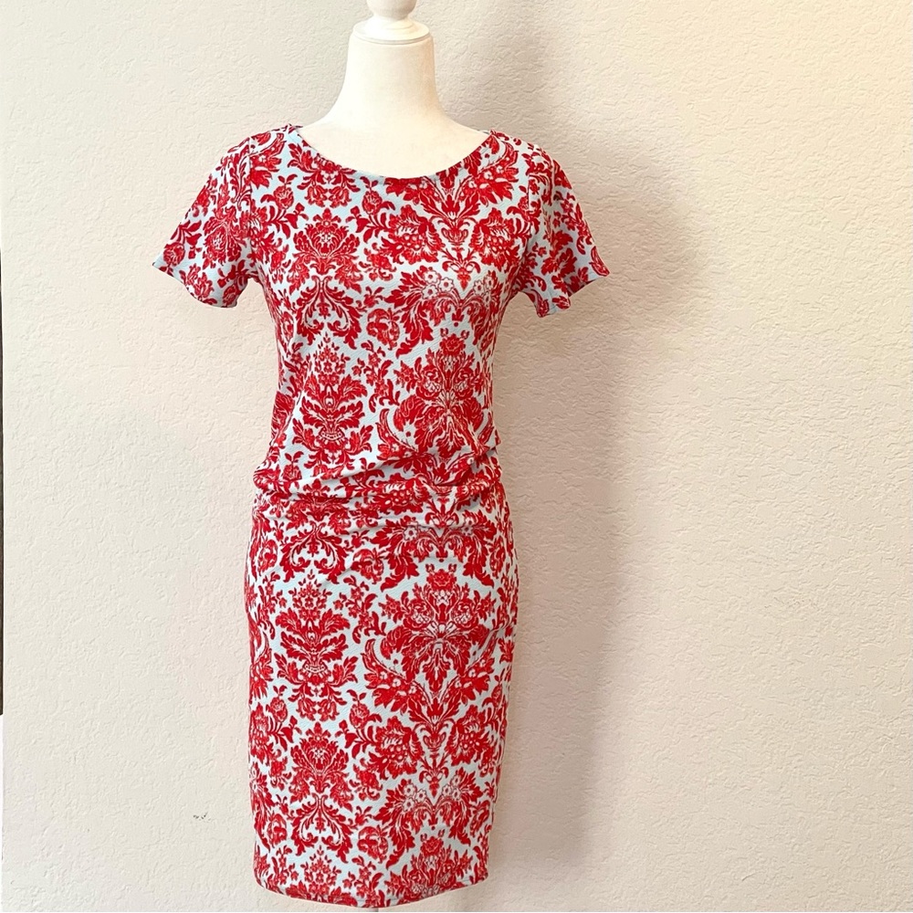 Pinkblush Fitted Maternity Sheath Floral Dress Bodycon Style Women’s Size Small